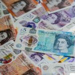 GBP podría definirse como la forma abreviada de la libra esterlina británica, que es la moneda oficial de países como el Reino Unido, y sus territorios asociados.